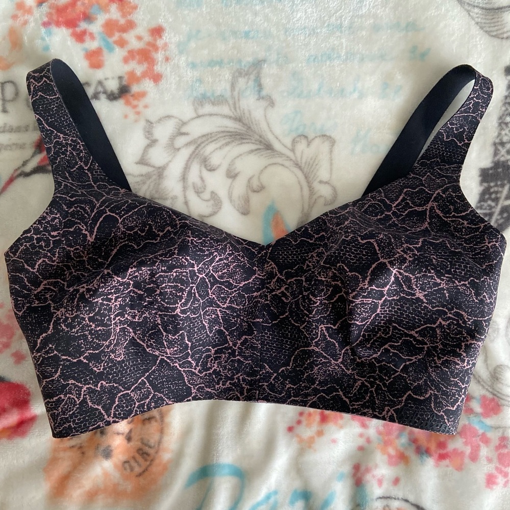 Lululemon Sports Bra 34E